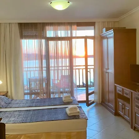 Sunset View Studio *